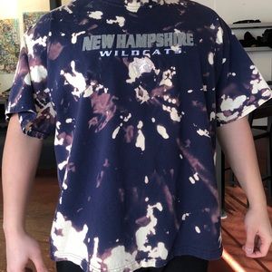 University Of New Hampshire Wildcats Bleached T